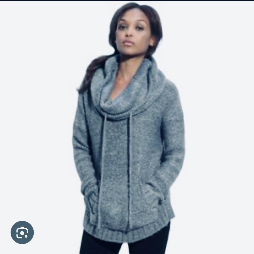 Kensie blue cowl sweater. Cozy kangaroo pocket